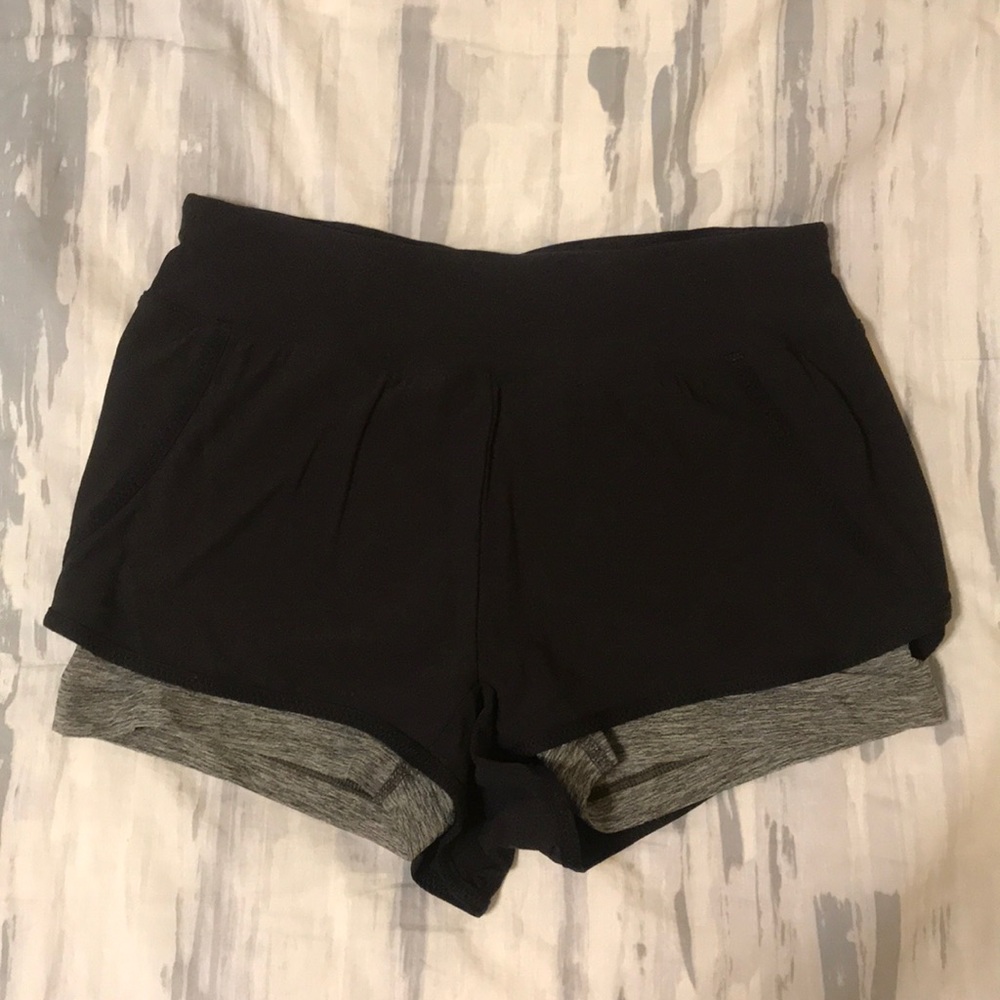 Women’s north face compression running shorts (xs)